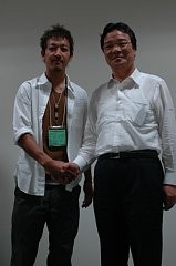 2�l�ŋL�O�B�e