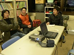 �b������