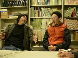 �b������